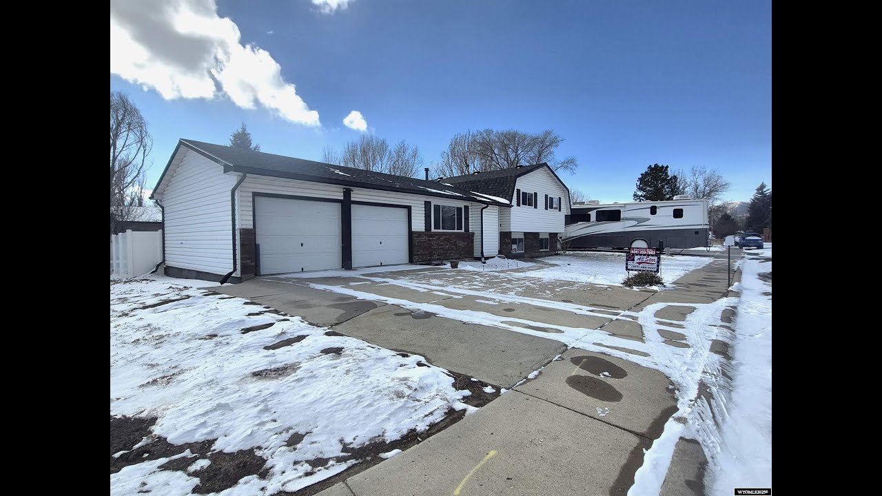 Real Estate for Sale 2304 Sierra Road Rock Springs WY 82901