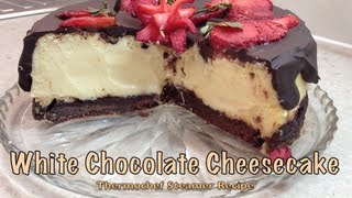 White chocolate steamed cheesecake. this is so creamy and rich. looks
pretty very easy to make. one of the best cheesecakes you will ever
eat. we do hope...