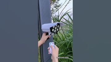 Đèn năng lượng mặt trời giả camera tự động cảm biến , chống nước tốt