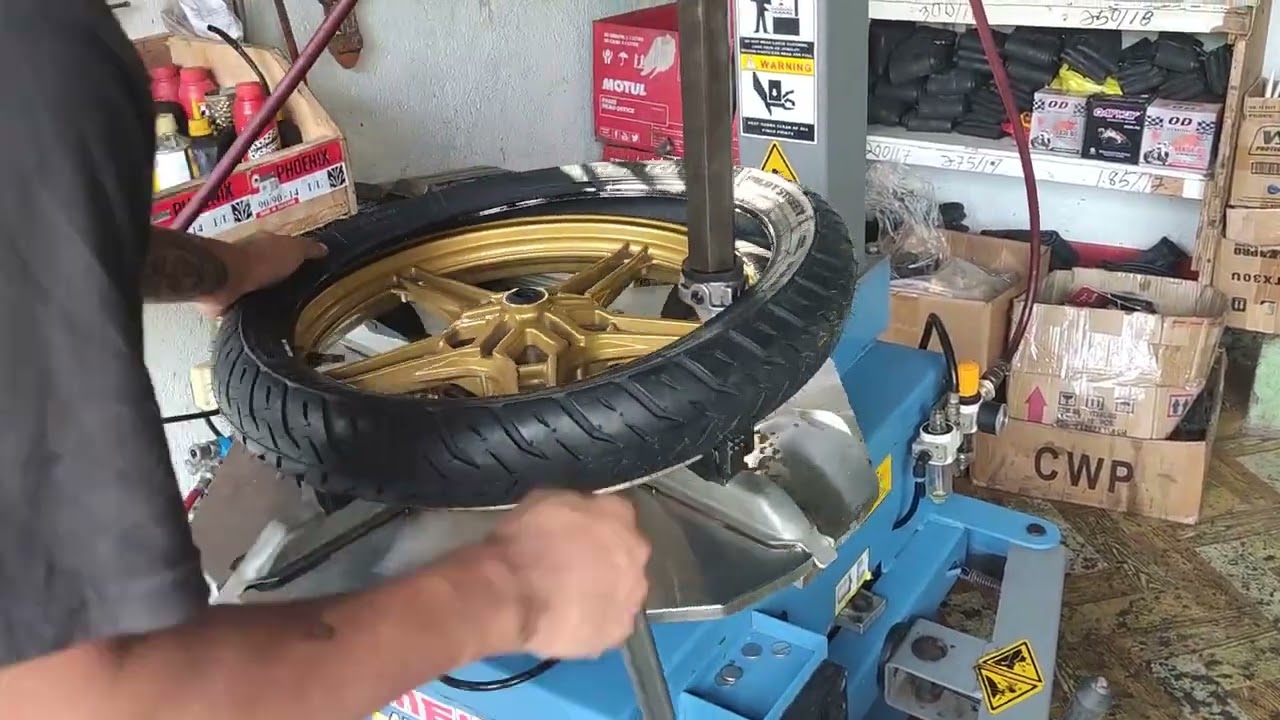 Michelin Pilot street 2 on my sniper 150/front tire 90/80/17.