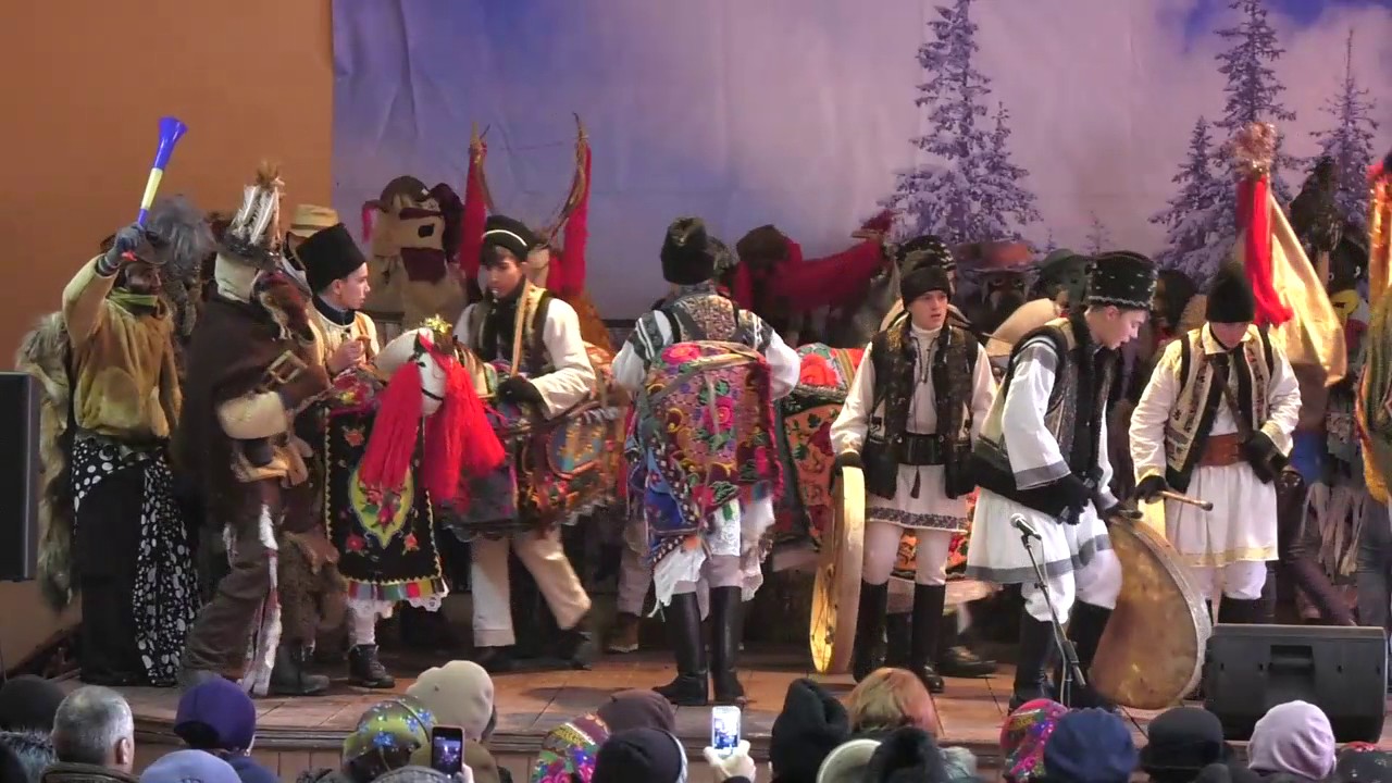 DATINI SI OBICEIURI STRABUNE COMUNA CORNU LUNCII  2016- partea 1