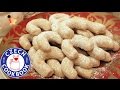 Vanilla Crescents Recipe - Vanilkové rohlíčky - Czech Cookbook