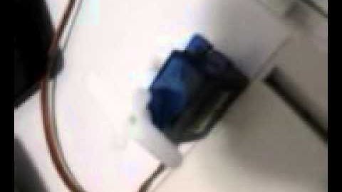 Vídeo 1 - Controle de um servo motor Tower pro SG90 utilizando um microcontrolador PIC18f2550