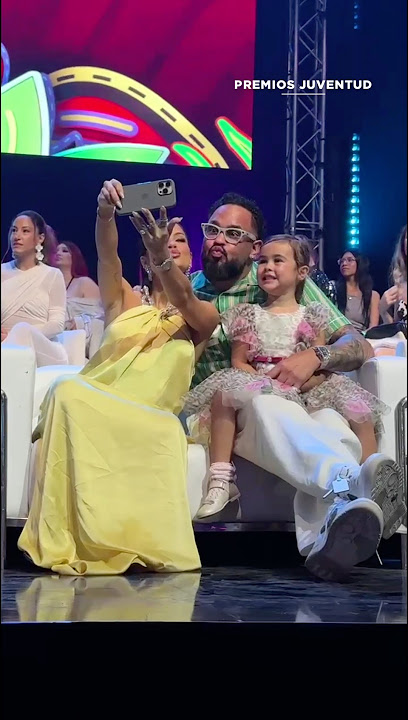 Natti Natasha y familia: la selfie más tierna que verás en #PremiosJuventud2025 💖