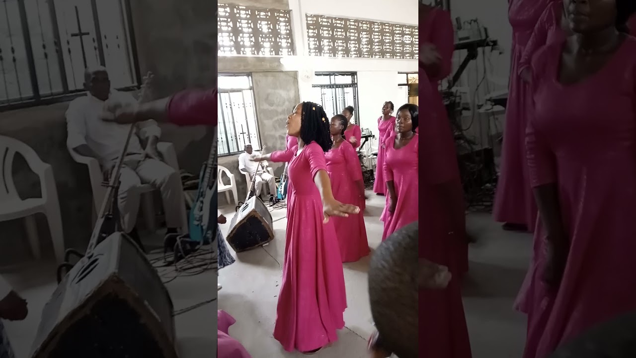 kwaya ya vijana (CGM) EAGT Mbagala kwa Mch Simin Gwamwanza.