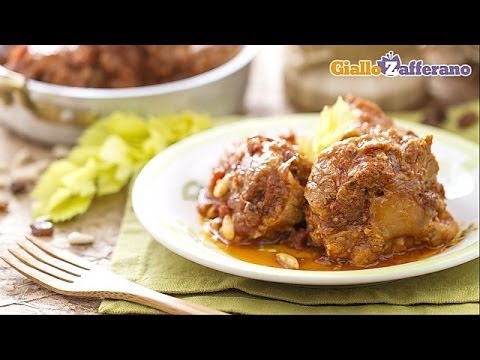 Coda alla vaccinara (oxtail stew) - original Italian recipe