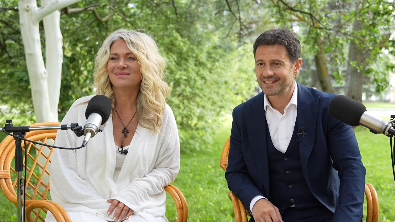 Верую. Актеры театра и кино Антон и Виктория Макарские