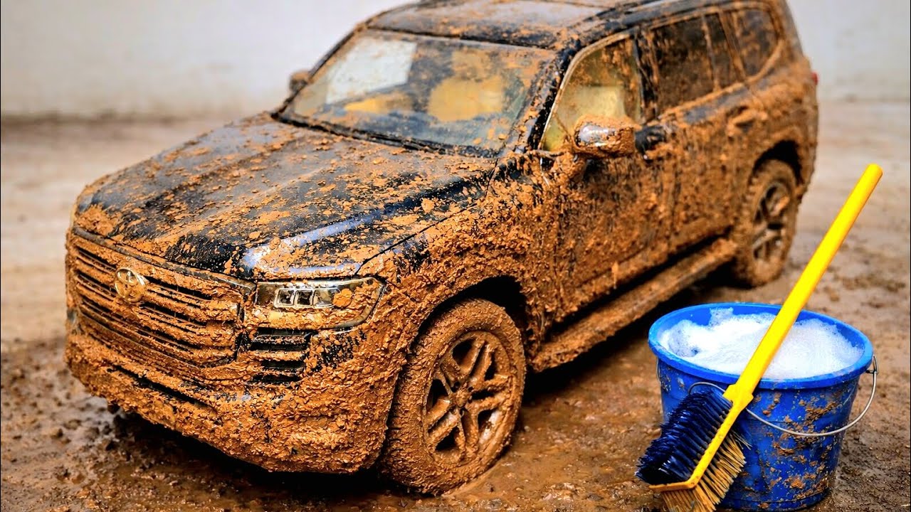 Cleaning a Muddy Diecast Car | Satisfying Toy Car Wash Restoration