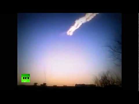 Video: Deafening boom as meteorite explodes over Russia&#039;s Urals