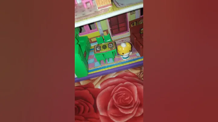 doll house # 34 peices(3)