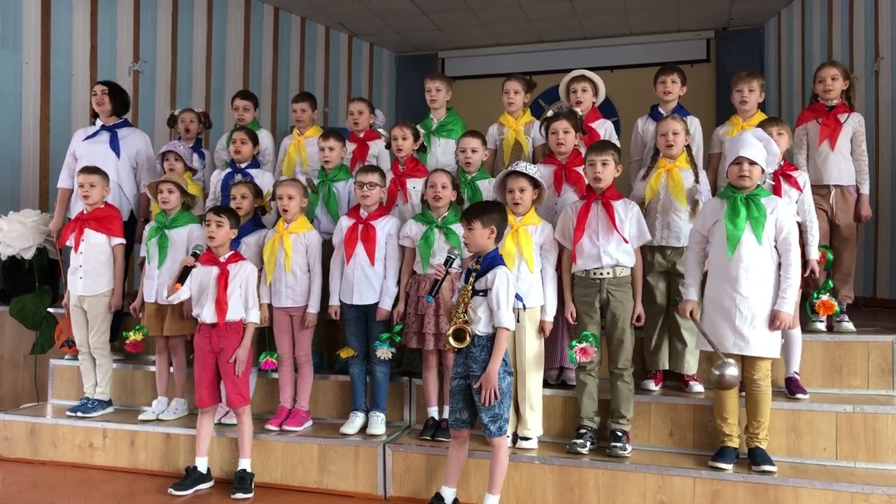 Школьная битва хоров «Зачем  человеку каникулы»