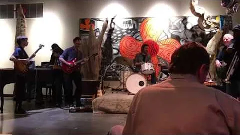 Adam Snyder sitting in with The Switchblade Trio (...