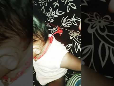 baby flashlight reaction