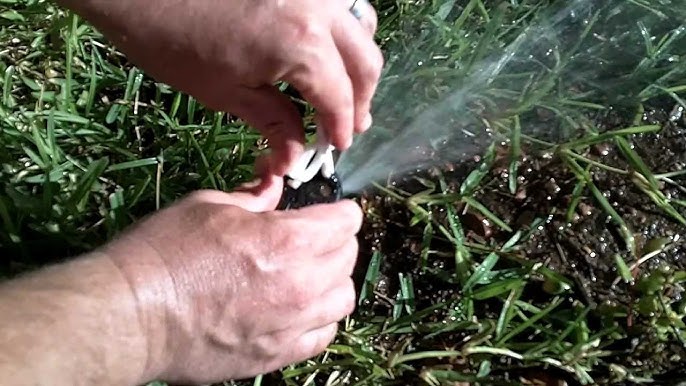 Sprinkler Spray Heads: Hunter vs Rainbird vs SamsonRiser - YouTube