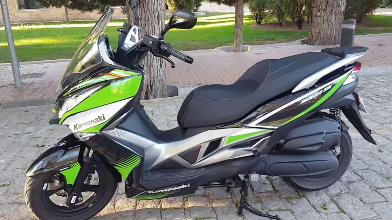 Скутер 150 кубиков. Кавасаки 125 скутер. Kawasaki скутер 125. Кавасаки 150 кубов. Kawasaki 50 кубов.