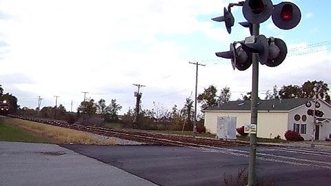NS C40-9W 9371 Pulls a LONG Freight Train Through Tipton