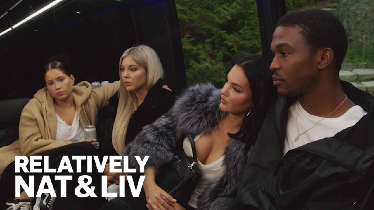 Full Episode: Crossing the Fashion Line | Relatively Nat & Liv S1 E2 | E! Rewind