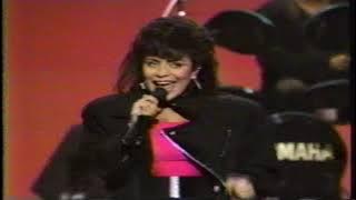 Download lagu Lisa Lisa & Cult Jam - Head to Toe (1988 - 15th AMAs)