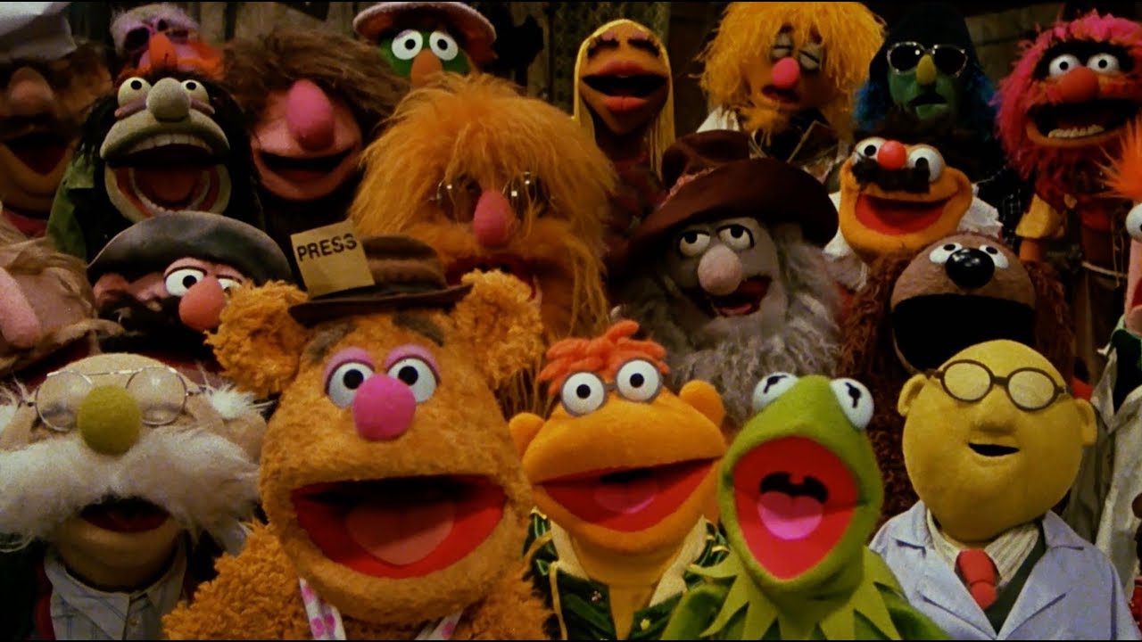 Muppet Sing Along | Happiness Hotel | The Muppets - YouTube