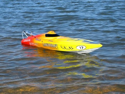 RC, Fast, Model Power Boat Club. - YouTube