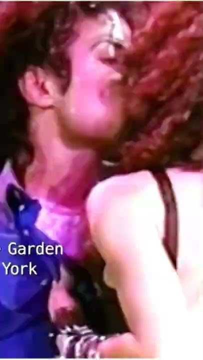 💋 Michael Jackson KISS with Tatiana Thumbtzen [BAD TOUR] #Shorts