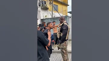 Frente A Frente Delegado Oliver Efoliiver E O Professor Peterbrandaoficial Essa Vai Pegar Fogo 