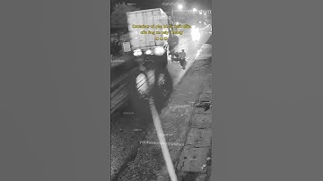 Container có pha bẻ lái xuất thần cứu ông xe máy 1 mạng #giaothong #tinhhuonggiaothong #mayman