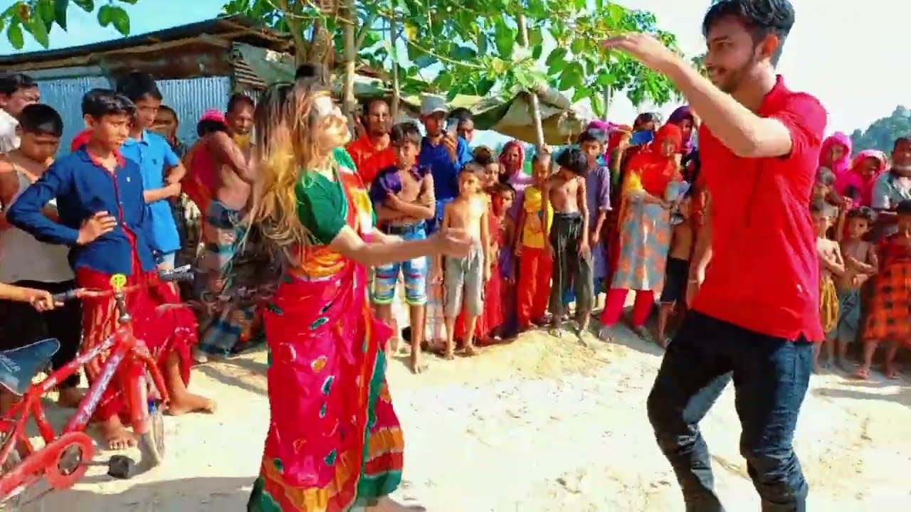 গ্রামের বাড়িতে অস্থির নাচ পিয়াস এবং নুসরাত | NMS Piyas Dance