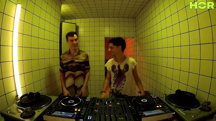 Front Left - Elad Magdasi B2B Mathias Weber / Nove...