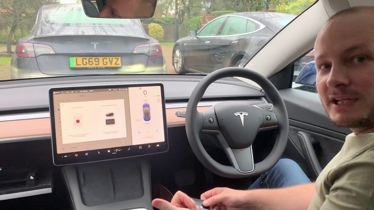 Tesla Model 3 - New car handover - Inside