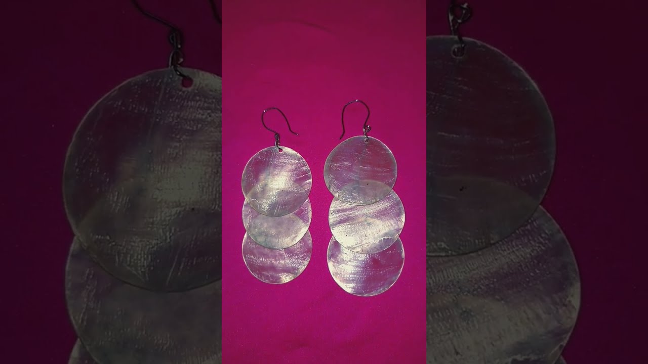 ROUND NATURAL CAPIZ SEA SHELLS EARRINGS IN ASMR 