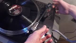 How to BALANCE YOUR TONE ARM with the counterweight | Stanton T62 turntable