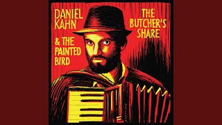 Video thumbnail of "Daniel Kahn & the Painted Bird - Shtil Di Nakht Iz Oysgeshternt"