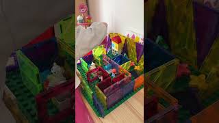 Lego zeminiyle manyetik blokların uyum sağladığını biliyormusun? #lego  #oyun #manyetikoyuncak