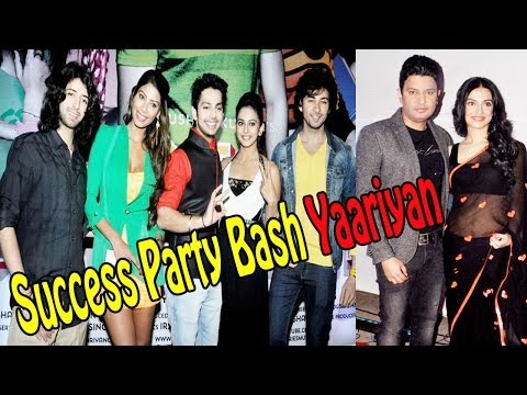 divya-kumar-with-team-yaariyan-celebrating-success-of-film