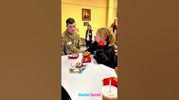 soldier come back home surprised #cominghomesoldier #army #returns #navylife #usaarmymilitary #usa