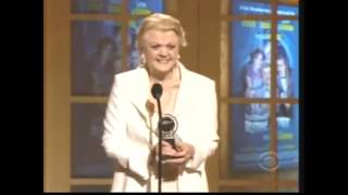 Angela Lansbury wins 2009 Tony Award for Best Featured Actress in a Play