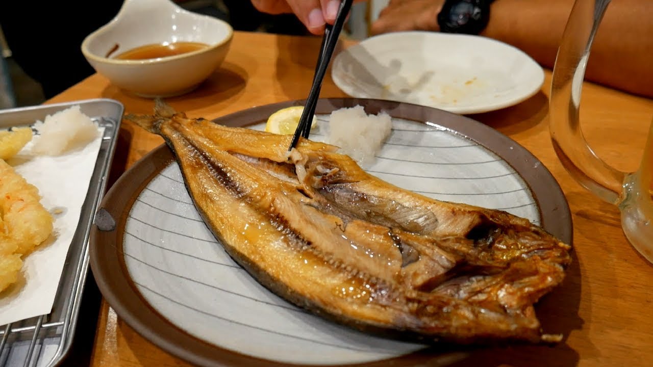 Night out at amazing IZAKAYA OSAKA & tips on how to order | Food and Travel Channel | Osaka, Japan | Chasing a Plate - Thomas & Sheena