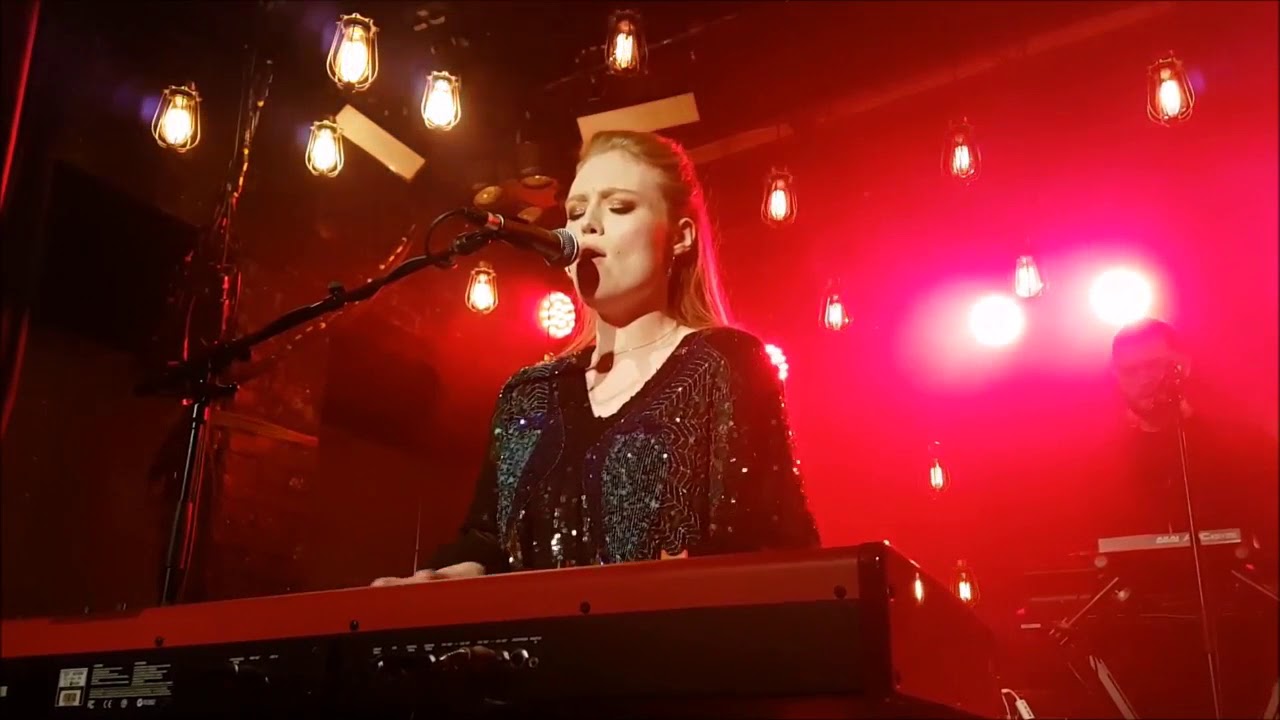 Freya Ridings Love Is Fire Omeara, London 23/01/18 YouTube Freya Ridings Love Is Fire Omeara, London 23/01/18 YouTube
