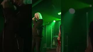 Def Leppard - Pour Some Sugar On Me [Live At The Leadmill]