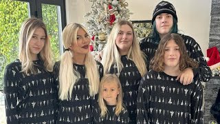 7 KIDS IN THE CAR Tori Spelling s HORRIFIC ACCIDENT Is everyone okay