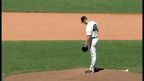 RHP Bob Howry warm ups