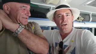 Un español en Cartagena le canta las verdades a los pavos