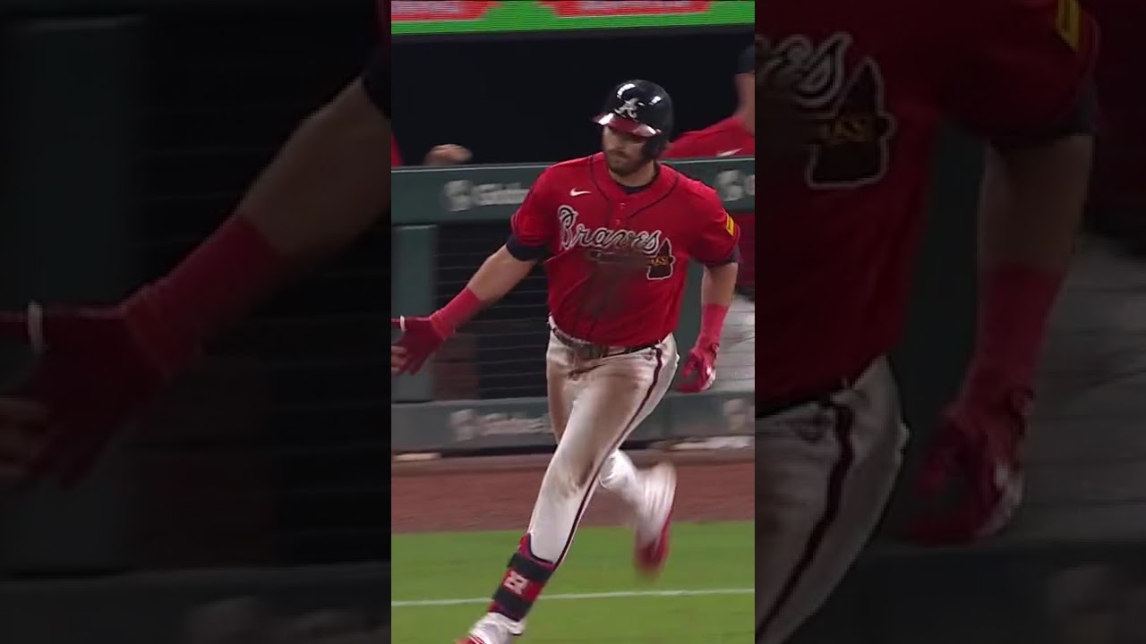 Austin Riley with a homer off the catcher!