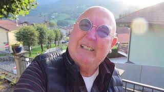Download Lagu Burgemeester Bruls en de rechter vinden de rapper van Paradiso geweldig! MP3 Download Lagu Burgemeester Bruls en de rechter vinden de rapper van Paradiso geweldig! MP3
