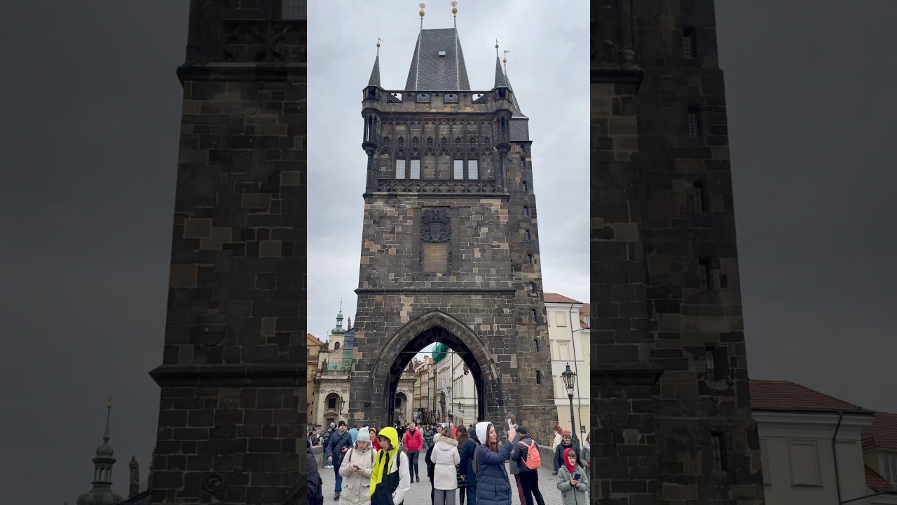 Charles Bridge (Prague 🇨🇿) 