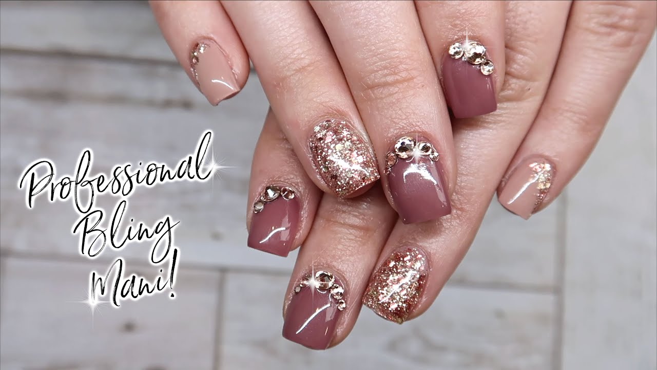 Bling Bling 21 Sparkling Ideas for Using Rhinestones on Your Nails ...