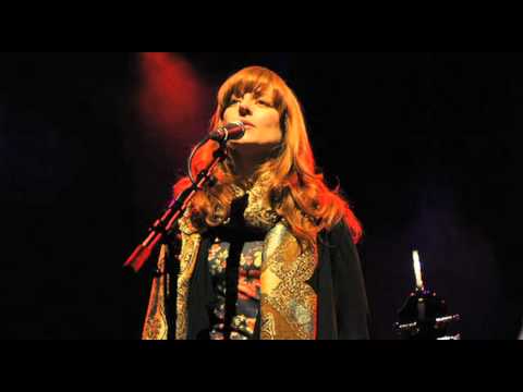 Hannah Peel on Marc Riley-- Dont Kiss the Broken O...