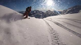 Crescent Spur Heliskiing: Lodge Profile by Heli 6,360 views 6 years ago 1 minute, 8 seconds