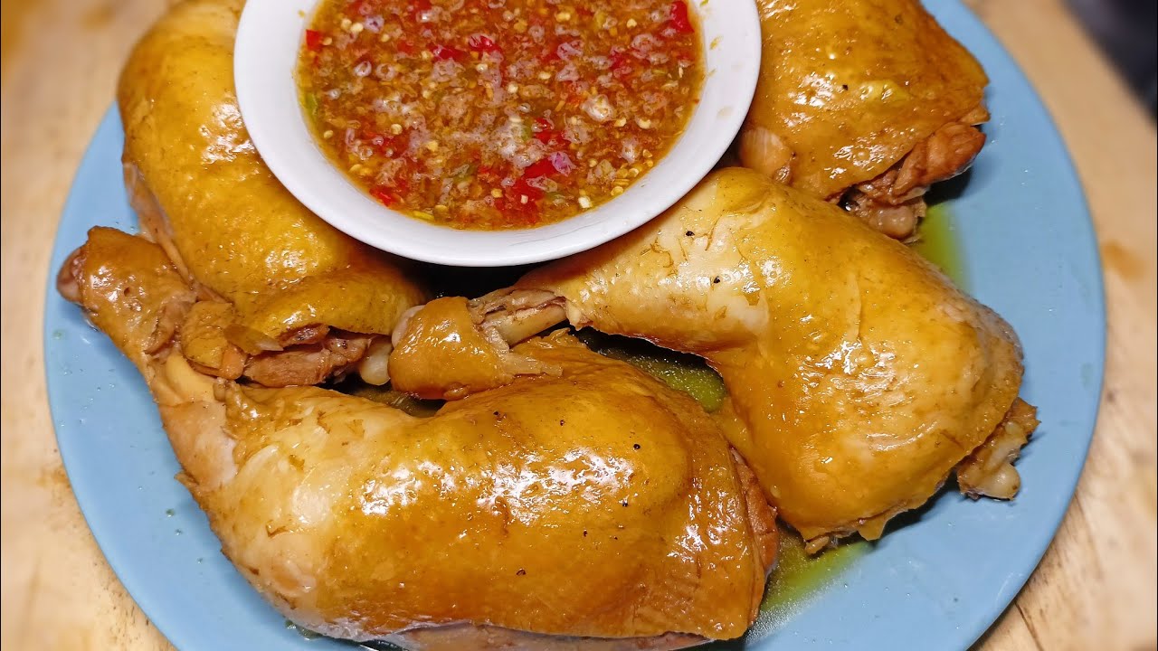 ไก่ต้มน้ำปลา น้ำจิ้มรสเด็ด ( Braised Chicken in Fish Sauce With Thai
